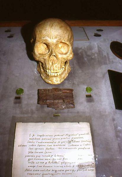 6-Anderlecht (casa d'Erasmo da Rotterdam,copia del suo cranio),11 agosto 1989.jpg